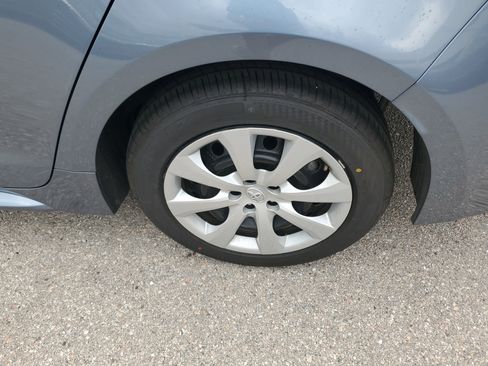 Used 2024 Toyota Corolla LE image 12