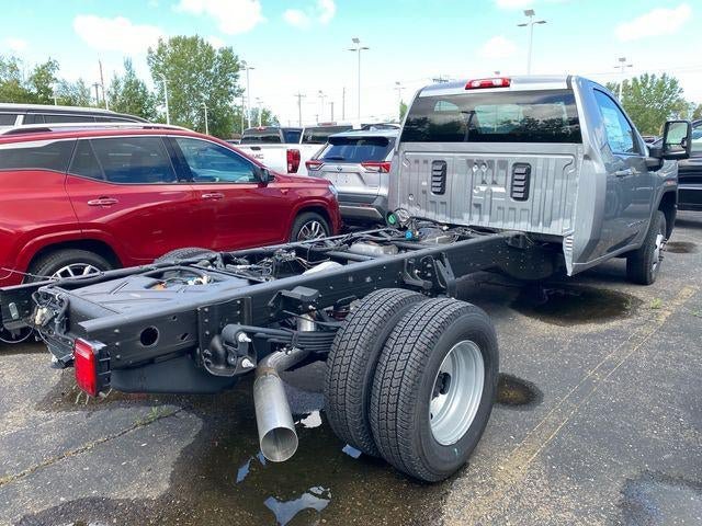 New 2026 GMC Sierra 3500 SLE w/ SLE Convenience Package AWD/4WD image 3