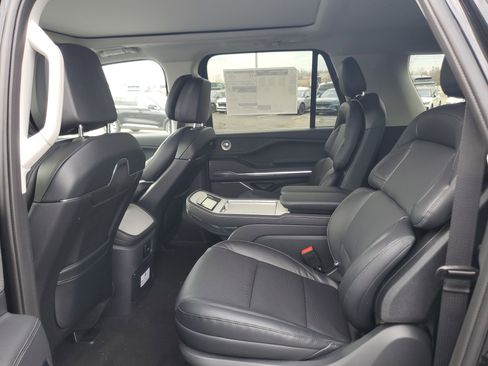 New 2026 Lincoln Navigator L Reserve AWD/4WD image 27