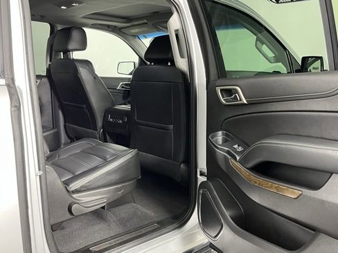 Used 2020 GMC Yukon XL Denali image 31