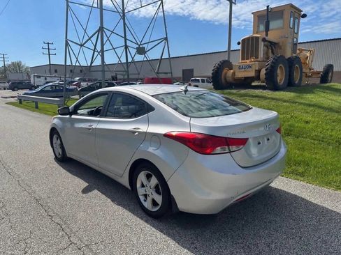 Used 2013 Hyundai Elantra GLS w/ Preferred Pkg FWD image 6