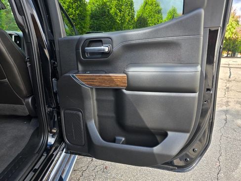 Used 2019 Chevrolet Silverado 1500 High Country w/ Z71 Off-Road Package image 36