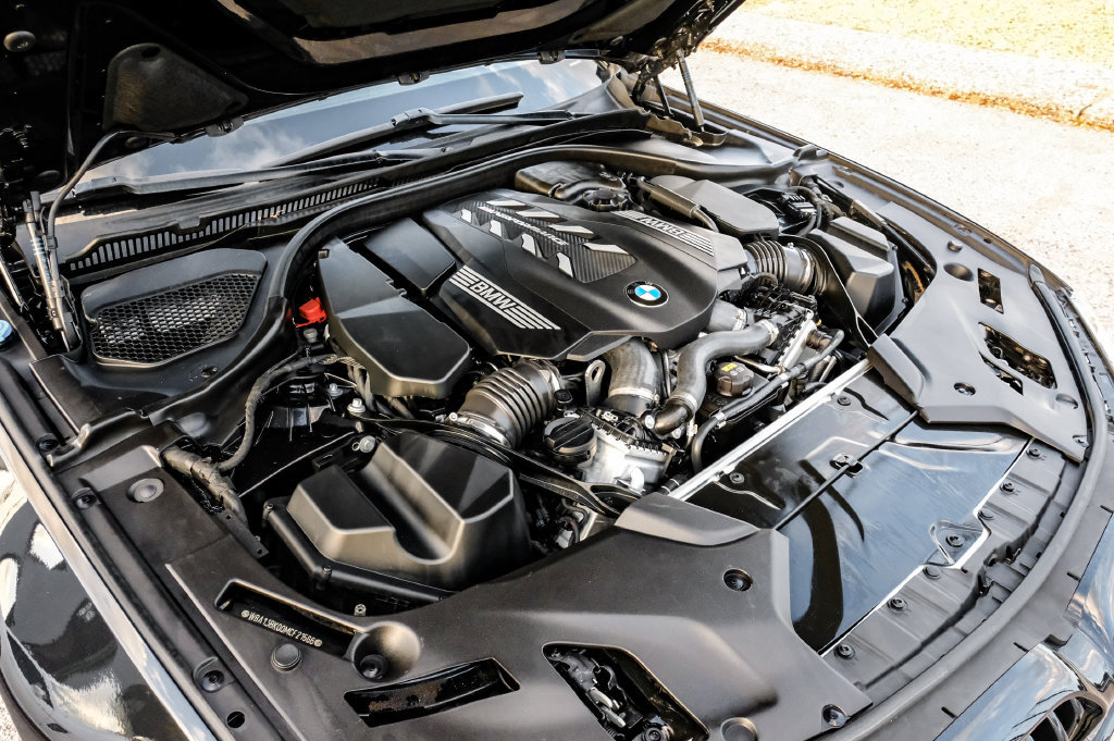 Used 2021 BMW M550i xDrive w/ Executive Package AWD/4WD image 55