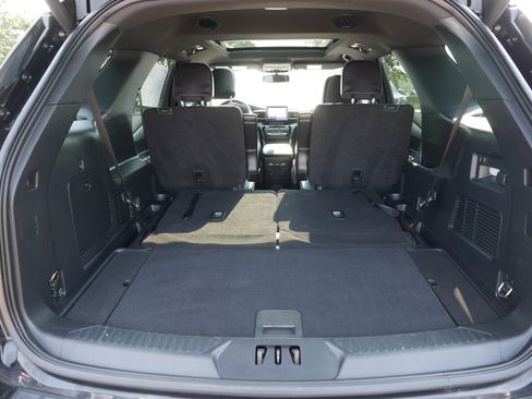 Used 2022 Ford Explorer ST w/ ST Street Pack AWD/4WD image 18