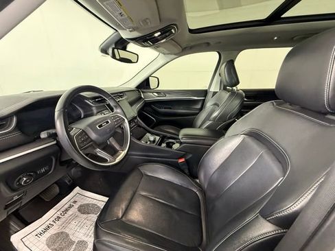Used 2022 Jeep Grand Cherokee L Limited image 13