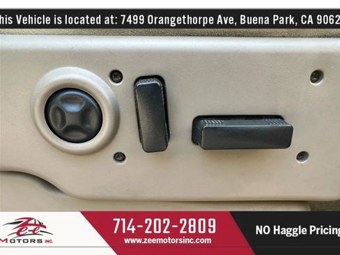 Used 2004 Chevrolet Tahoe LT w/ LT Preferred Equipment Group image 36