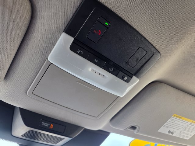 Used 2025 Nissan Pathfinder SV FWD image 57