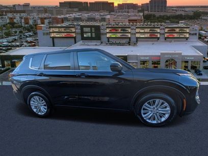 Used 2023 Mitsubishi Outlander ES