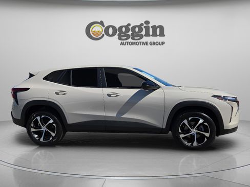 New 2026 Chevrolet Trax RS image 7