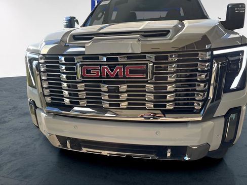 New 2026 GMC Sierra 3500 Denali w/ Denali Reserve Package image 2