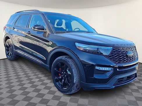 Used 2021 Ford Explorer ST w/ Equipment Group 401A image 2