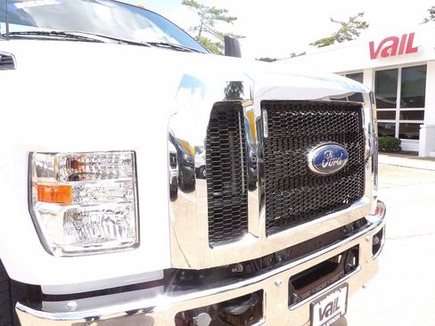Used 2023 Ford F650 2WD Regular Cab Super Duty image 36