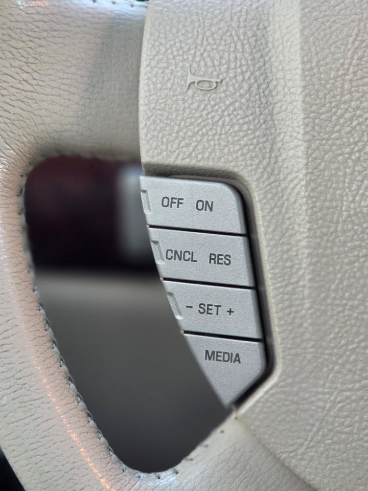 Used 2004 Lincoln Aviator AWD image 22