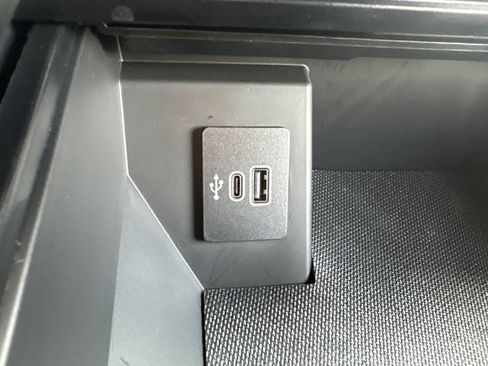 Used 2026 Ford F150 Lariat AWD/4WD image 26