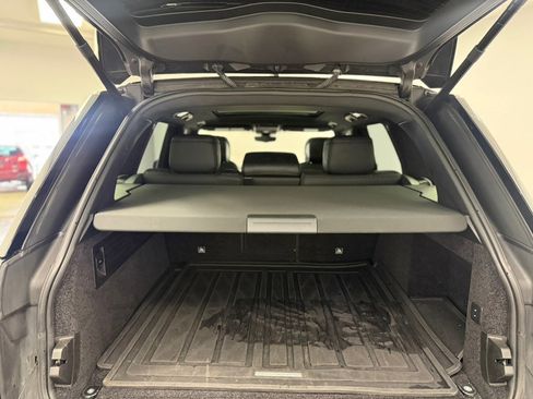 Used 2019 Land Rover Range Rover image 24