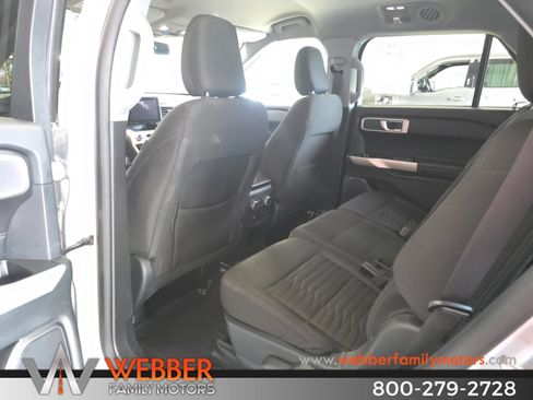 Used 2021 Ford Explorer XLT w/ Class III Trailer Tow Package AWD/4WD image 14