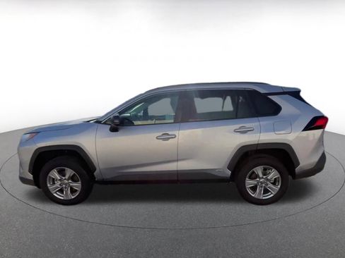 Used 2025 Toyota RAV4 LE image 8