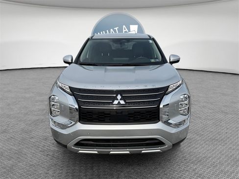Used 2023 Mitsubishi Outlander SE image 9