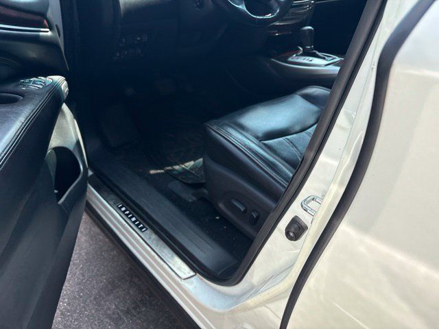 Used 2015 INFINITI QX60 FWD w/ Deluxe Touring Package image 6