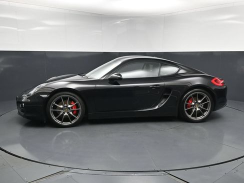 Used 2016 Porsche Cayman S RWD image 2