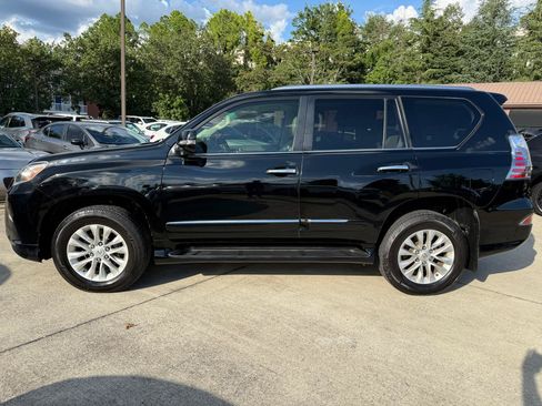 Used 2015 Lexus GX 460 w/ Premium Package AWD/4WD image 2