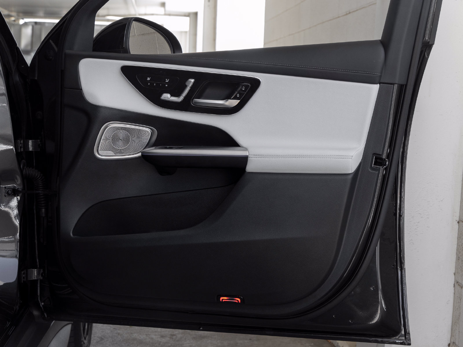 Certified 2026 Mercedes-Benz GLC 300 image 27