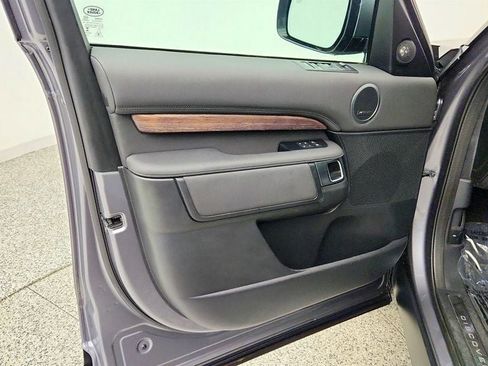Used 2020 Land Rover Discovery HSE AWD/4WD image 11