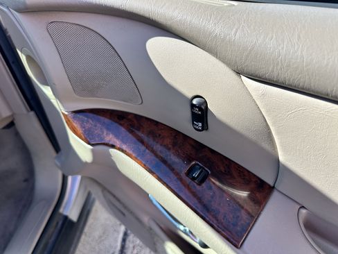 Used 1997 Buick Park Avenue image 27