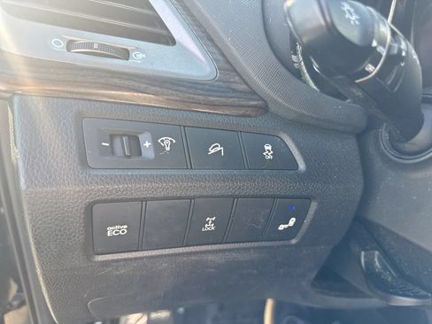 Used 2014 Hyundai Santa Fe Sport 2.0T AWD/4WD image 18