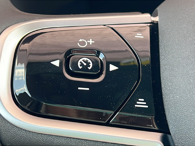 New 2026 Volvo XC60 B5 Plus AWD/4WD image 19