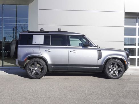 Used 2020 Land Rover Defender 110 SE image 7