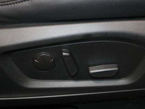 Used 2023 Ford Explorer Limited w/ Limited Technology Package RWD image 37