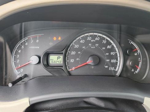 Used 2011 Toyota Sienna LE image 29