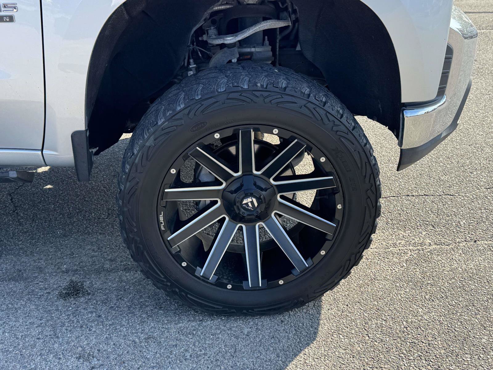 Used 2021 Chevrolet Silverado 1500 LT w/ Diesel Off-Road Package AWD/4WD image 9
