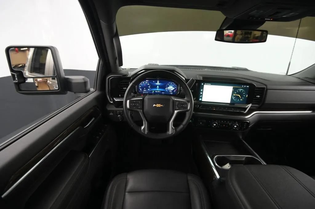 Used 2024 Chevrolet Silverado 2500 LT AWD/4WD image 43