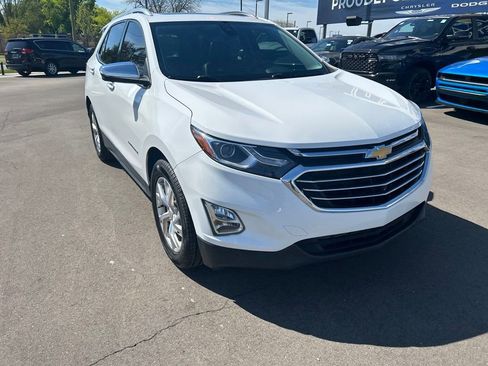 Used 2021 Chevrolet Equinox Premier FWD image 3