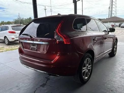 Used 2015 Volvo XC60 T5 Premier w/ Proximity Package FWD image 11