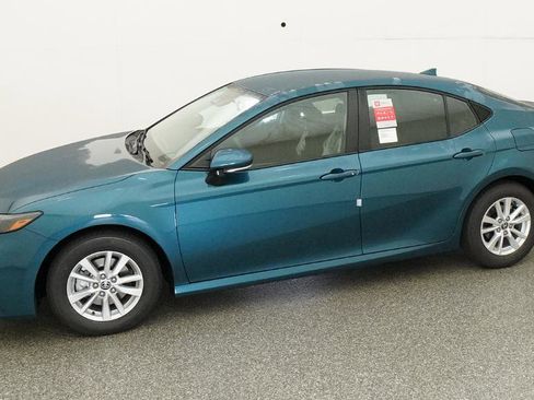 New 2026 Toyota Camry LE FWD image 18