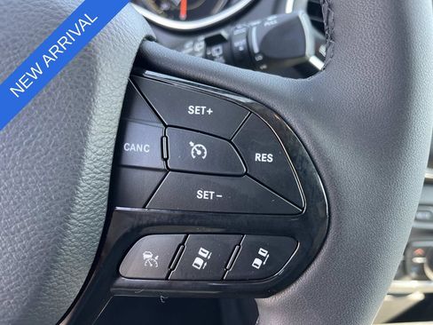 Used 2023 Jeep Cherokee Altitude Lux w/ Lux Elite Package AWD/4WD image 33