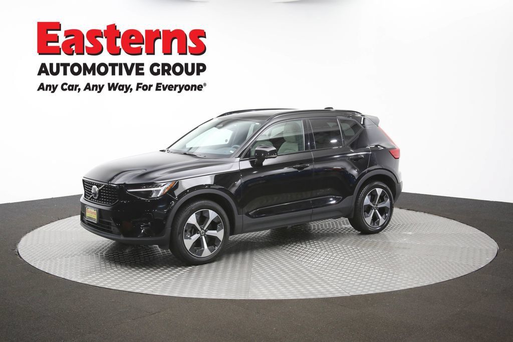 Used 2023 Volvo XC40 B4 Ultimate FWD image 53