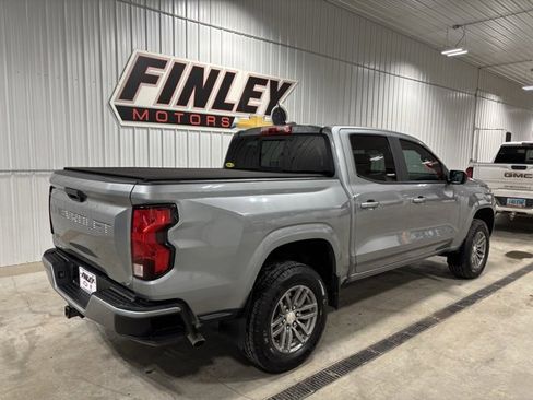 Used 2023 Chevrolet Colorado LT w/ LT Convenience Package image 11