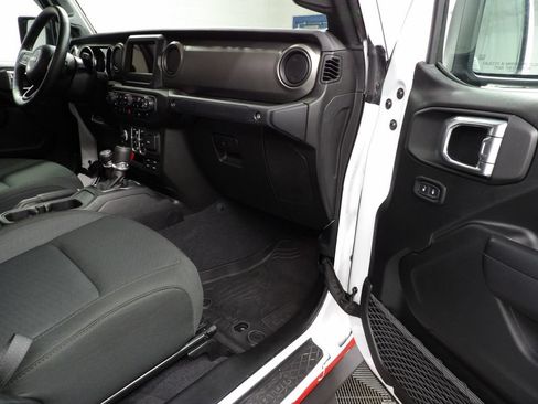 Used 2021 Jeep Gladiator Sport AWD/4WD image 31