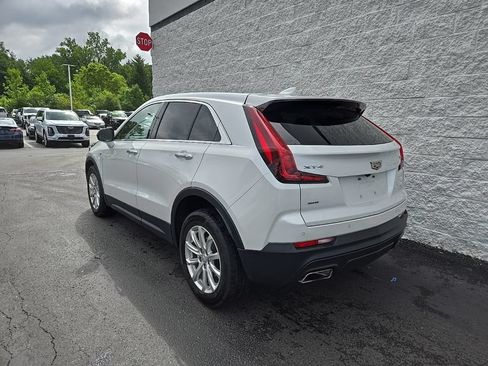 Certified 2023 Cadillac XT4 Luxury w/ Cold Weather Package AWD/4WD image 4