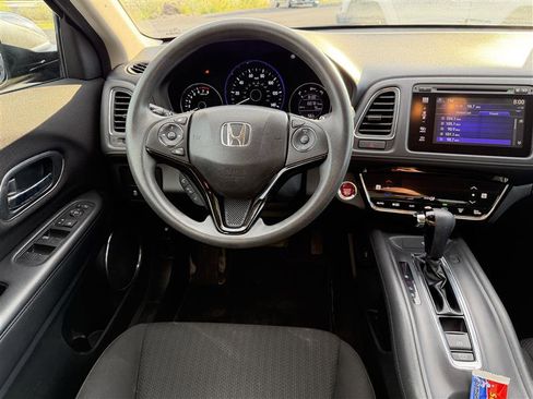 Used 2017 Honda HR-V EX image 9