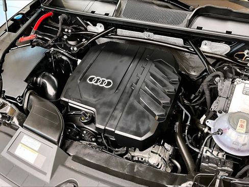 Used 2023 Audi Q5 2.0T Premium w/ Convenience Package AWD/4WD image 31