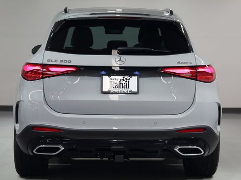 Used 2026 Mercedes-Benz GLC 300 4MATIC image 3