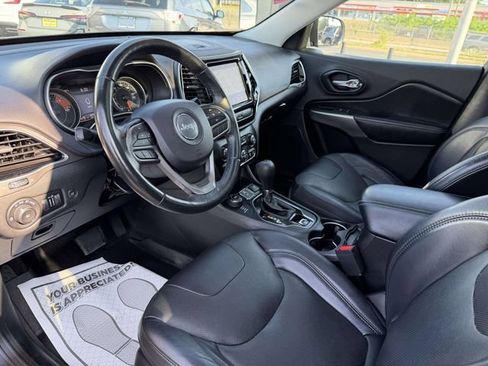 Used 2019 Jeep Cherokee Limited AWD/4WD image 13