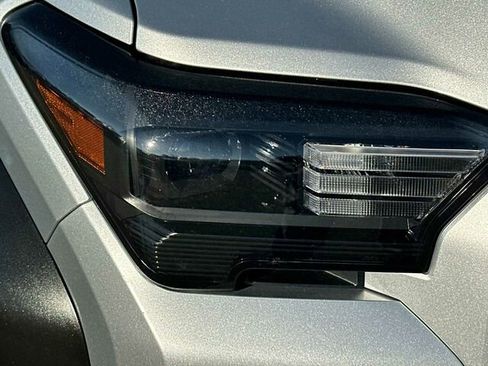 Used 2025 Toyota 4Runner SR5 image 32