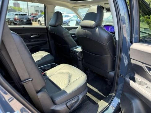 Used 2024 Toyota Grand Highlander AWD Hybrid image 10