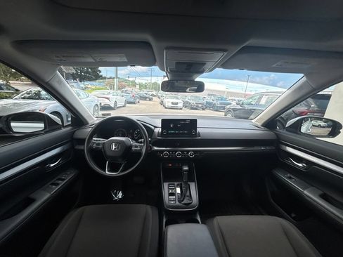 Used 2023 Honda CR-V EX image 18